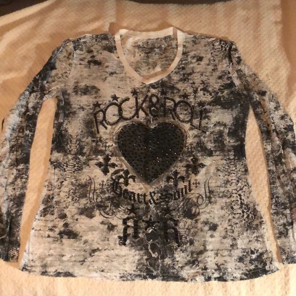 Rock & Roll Cowgirl Tops - ROCK & ROLL COWGIRL 🖤 EMBELLISHED HEART TOP Sz 1X